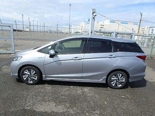 2017 Honda Fit Shuttle Hybrid