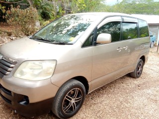 2003 Toyota Noah for sale in Clarendon, Jamaica