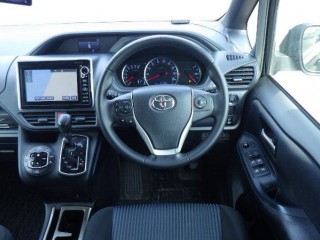 2014 Toyota voxy