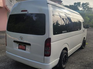 2012 Toyota Hiace 
$3,200,000