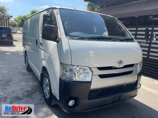 2016 Toyota HIACE