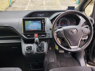 2014 Toyota VOXY