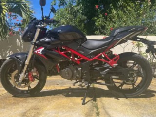 2019 Honda Benelli TNT 150i