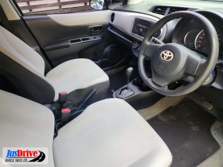 2013 Toyota VITZ