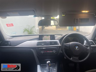 2012 BMW 320I