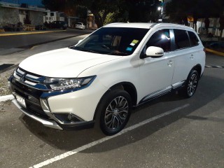 2016 Mitsubishi Outlander for sale in Kingston / St. Andrew, Jamaica