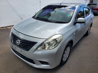 2014 Nissan LATIO