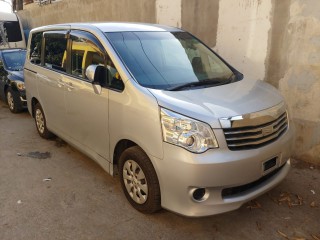 2013 Toyota Noah for sale in Kingston / St. Andrew, Jamaica