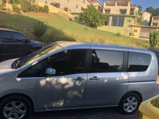 2010 Nissan SERENA