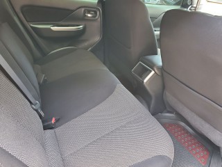 2022 Mitsubishi L200
$6,990,000