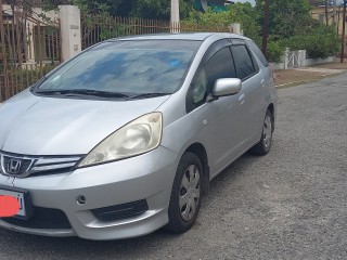 2012 Honda Honda fit shuttle for sale in Kingston / St. Andrew, Jamaica