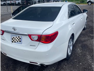 2011 Toyota Mark x