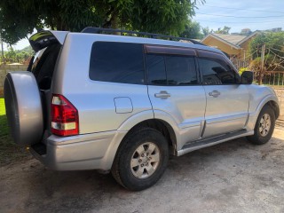 2004 Mitsubishi Pajero