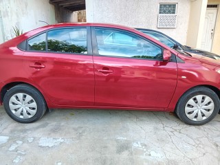 2015 Toyota YARIS