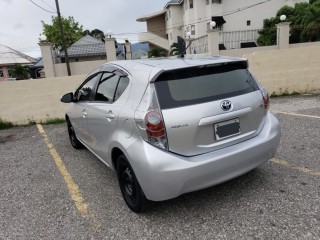 2014 Toyota Aqua Hybrid for sale in Kingston / St. Andrew, Jamaica