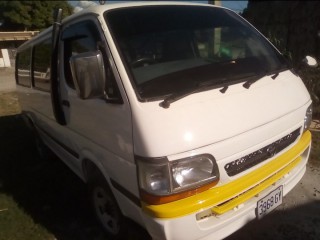 2001 Toyota Hiace for sale in Kingston / St. Andrew, 
