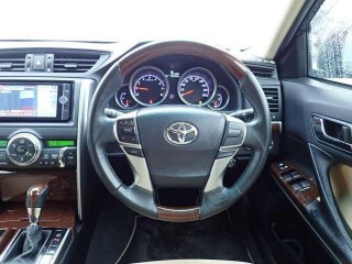 2013 Toyota Mark X