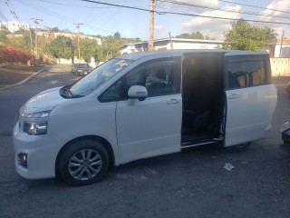 2010 Toyota VOXY ZS for sale in Kingston / St. Andrew, Jamaica