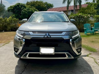 2019 Mitsubishi Outlander 
$4,000,000