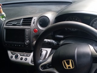 2011 Honda Stream