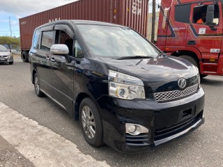 2014 Toyota Voxy ZS for sale in Kingston / St. Andrew, Jamaica