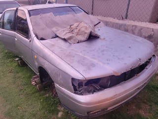 1999 Nissan Bluebird