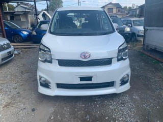 2010 Toyota Voxy ZS for sale in Kingston / St. Andrew, Jamaica