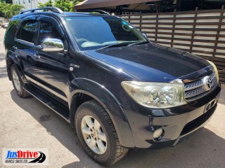 2011 Toyota FORTUNER