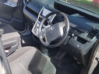 2011 Toyota Noah for sale in St. Elizabeth, Jamaica