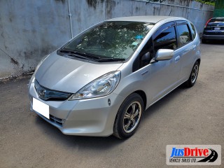 2013 Honda FIT HYBRID