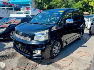 2013 Toyota Voxy for sale in Kingston / St. Andrew, Jamaica