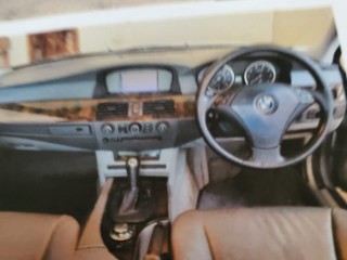 2004 BMW 525i