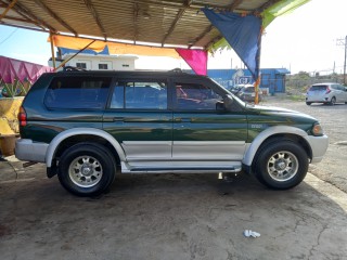 2003 Mitsubishi Montero Sport