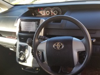 2012 Toyota Voxy for sale in St. James, Jamaica