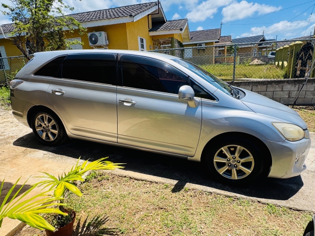 2013 Toyota Mark X Zio for sale in Trelawny, Jamaica