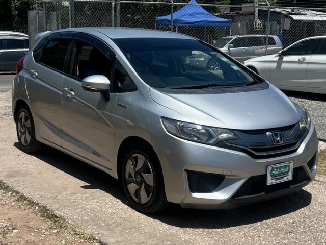 2015 Honda Fit for sale in Kingston / St. Andrew, Jamaica