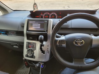 2012 Toyota Voxy for sale in Kingston / St. Andrew, Jamaica