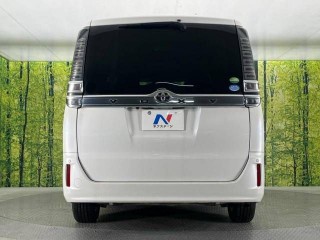 2018 Toyota VOXY
$4,100,000