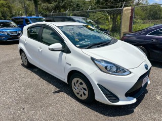 2019 Toyota Aqua hybrid for sale in Kingston / St. Andrew, Jamaica