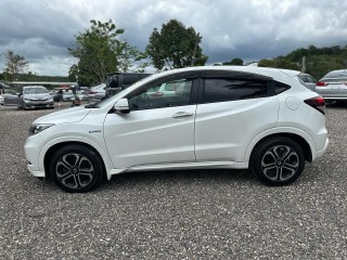 2016 Honda Vezel 
$2,999,999