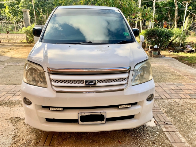 2006 Toyota Noah for sale in St. James, Jamaica
