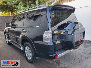 2016 Mitsubishi Pajero