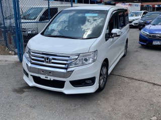 2014 Honda Stepwagon for sale in Kingston / St. Andrew, Jamaica