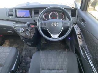 2012 Toyota ISIS PLATANA