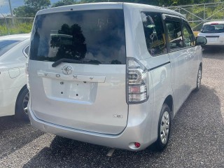 2013 Toyota VOXY