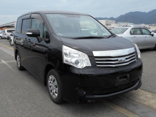 2013 Toyota Noah for sale in Kingston / St. Andrew, Jamaica