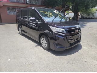 2018 Toyota Noah