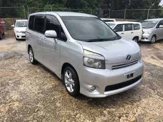 2009 Toyota Voxy for sale in Manchester, Jamaica