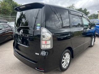 2013 Toyota Voxy Zs