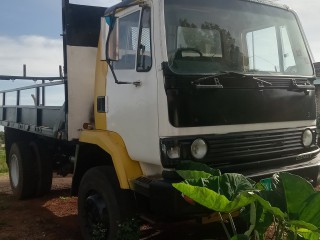 1990 Leyland Comet